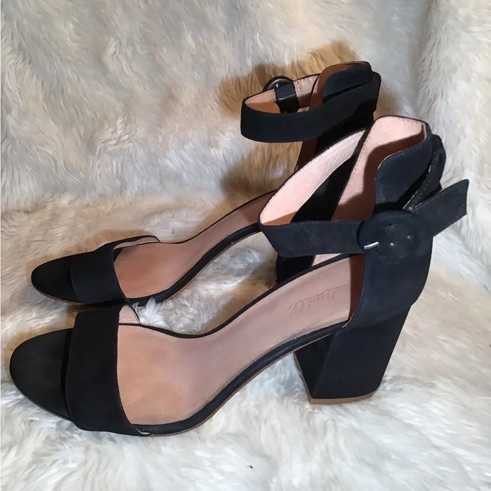 Madewell black Regina ankle strap sandal size 10